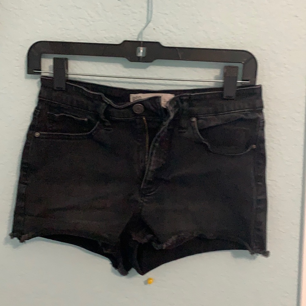 women’s black shorts